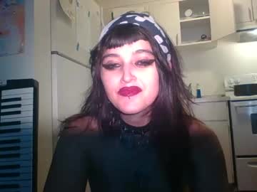 xxx dahliadeathslut cam c all day