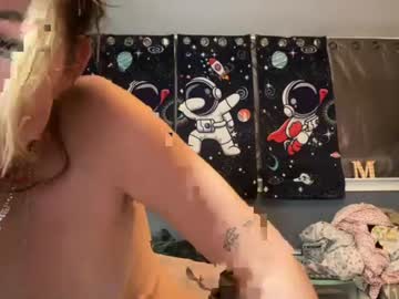 xxx machinegunkeels cam f all day