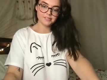 xxx wetforyoulucy cam f all day