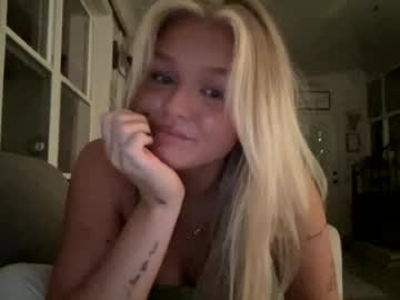 xxx elliemaee cam f all day