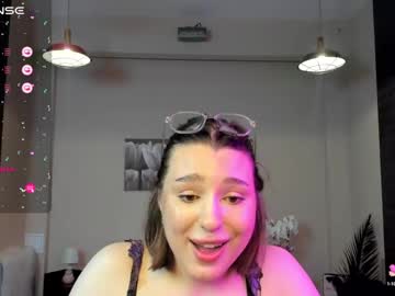 xxx kylieeangel cam f all day