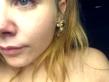 xxx tinytightpuddles69 cam f all day