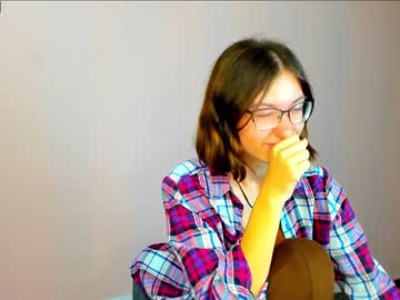 xxx emma__ellis cam f all day