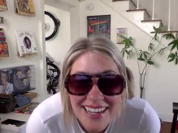 xxx mrsprissxo cam f all day