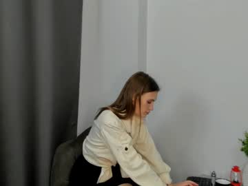 xxx juliamoorea cam f all day