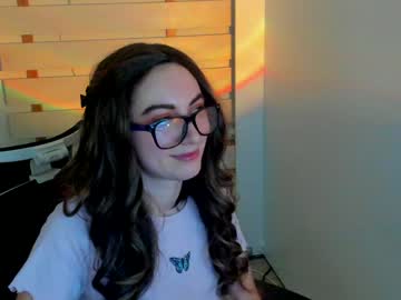 xxx emilia_clark_ cam f all day