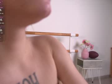 xxx _bunnyminee_ cam f all day