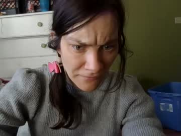 xxx ladybug12330 cam f all day