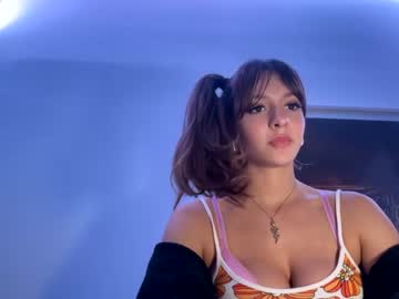 xxx laraadriana cam f all day