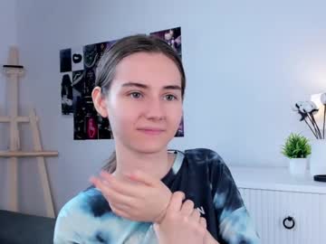 xxx approche_toi_petite cam f all day