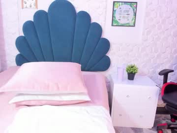 xxx zoee_cute cam f all day