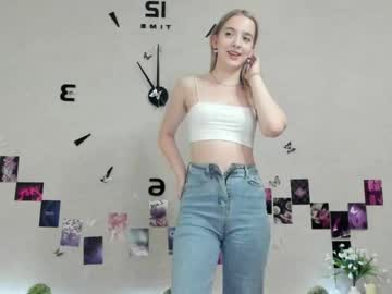 xxx the_scarlet_flower_ cam f all day