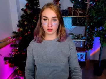 xxx paulinedenwer cam f all day