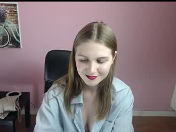 xxx nextdoorgir_l cam f all day