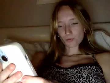 xxx littlee_redd cam f all day