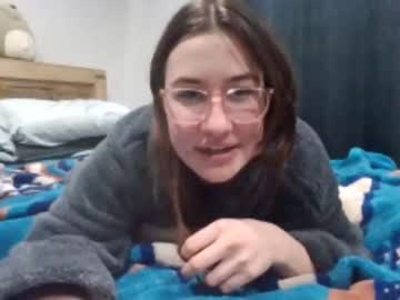 xxx justmeandmypeach cam f all day