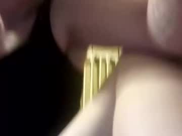 xxx submissive_allie cam f all day