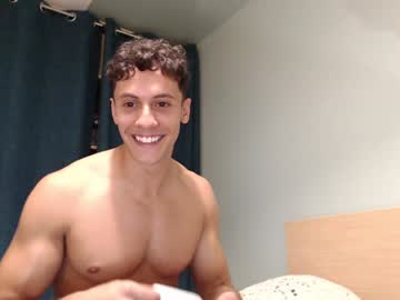 xxx frenchiefit cam c all day