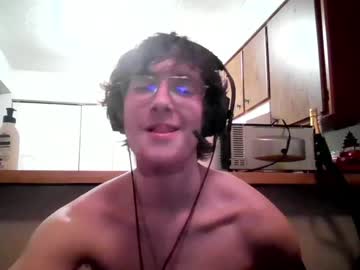 xxx tylerk883 cam m all day