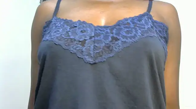 Stripchat sex cam cutemllan